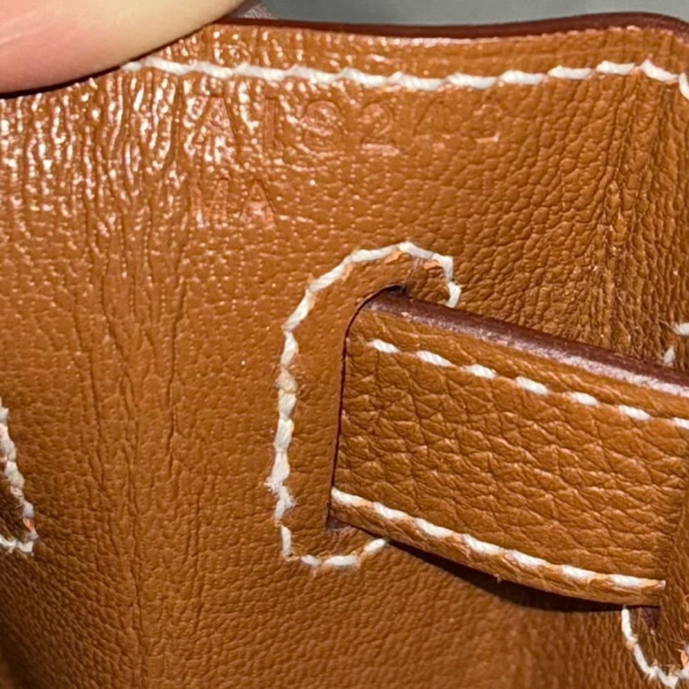 Authentic Hermes Kelly 28 Gold Togo GHW - Picture 15 of 16
